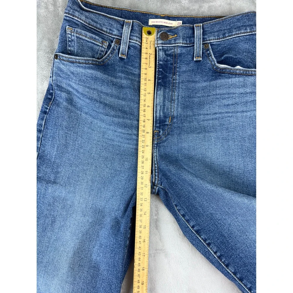 Levi's women's High Waisted Mom Jeans Medium Wash Size 29 - Picture 5 of 8